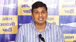 दिल्ली बनी ‘गैस चेंबर’, AAP नेता सौरभ भारद्वाज ने सरकार पर साधा निशाना — कहा, ‘मीम मटेरियल बनकर रह गई है सरकार’
