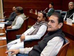 अजित पवार के निधन के बाद विभागों को लेकर सियासी खींचतान तेज, एनसीपी ने ठोका दावा